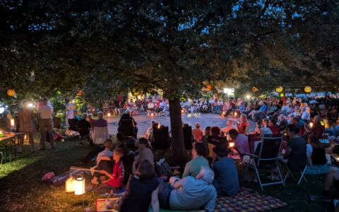 Lichtermeer mit Lampions